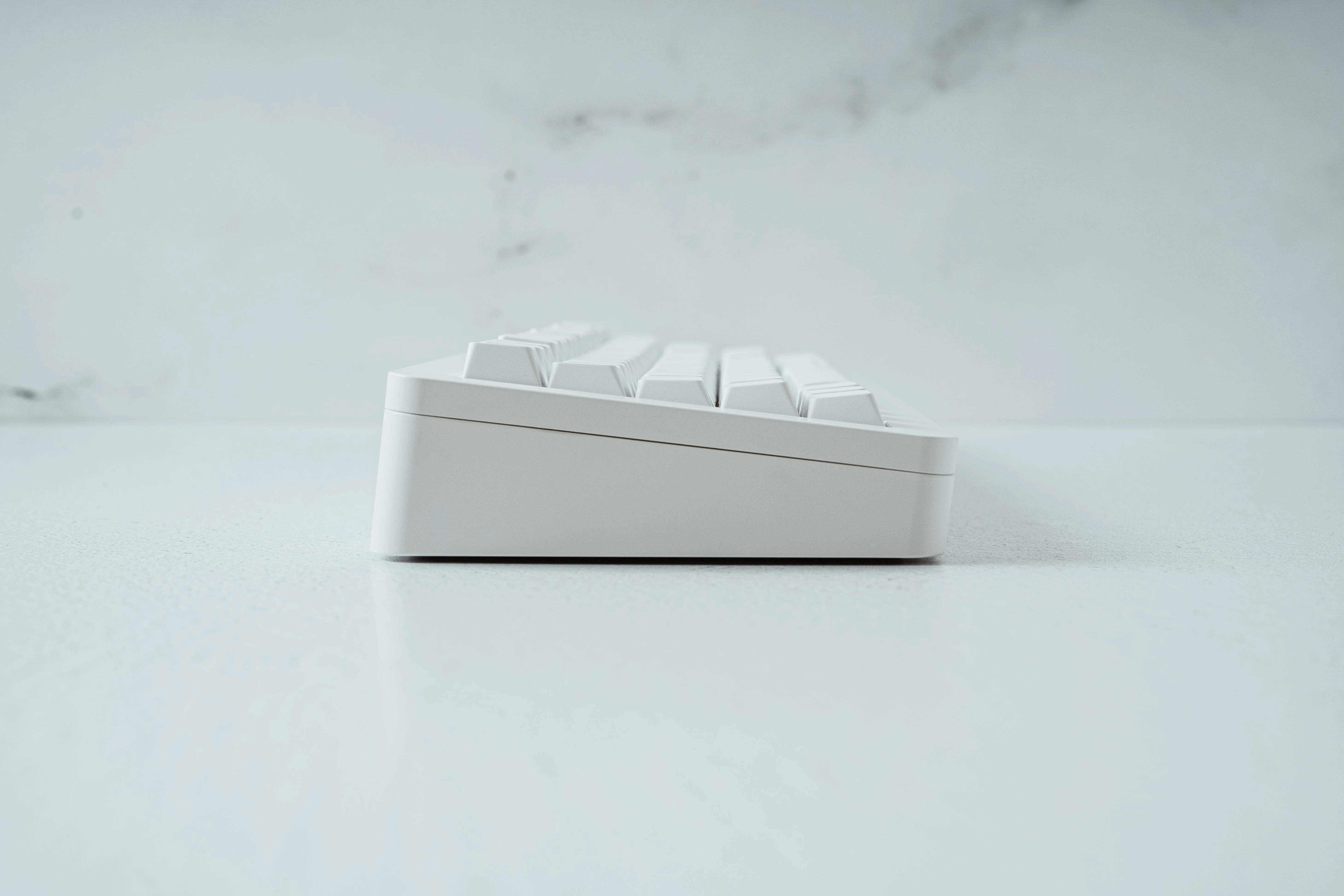 WhiteFox Eclipse Mechanical Keyboard with Aluminum High Profile Case - Image 5