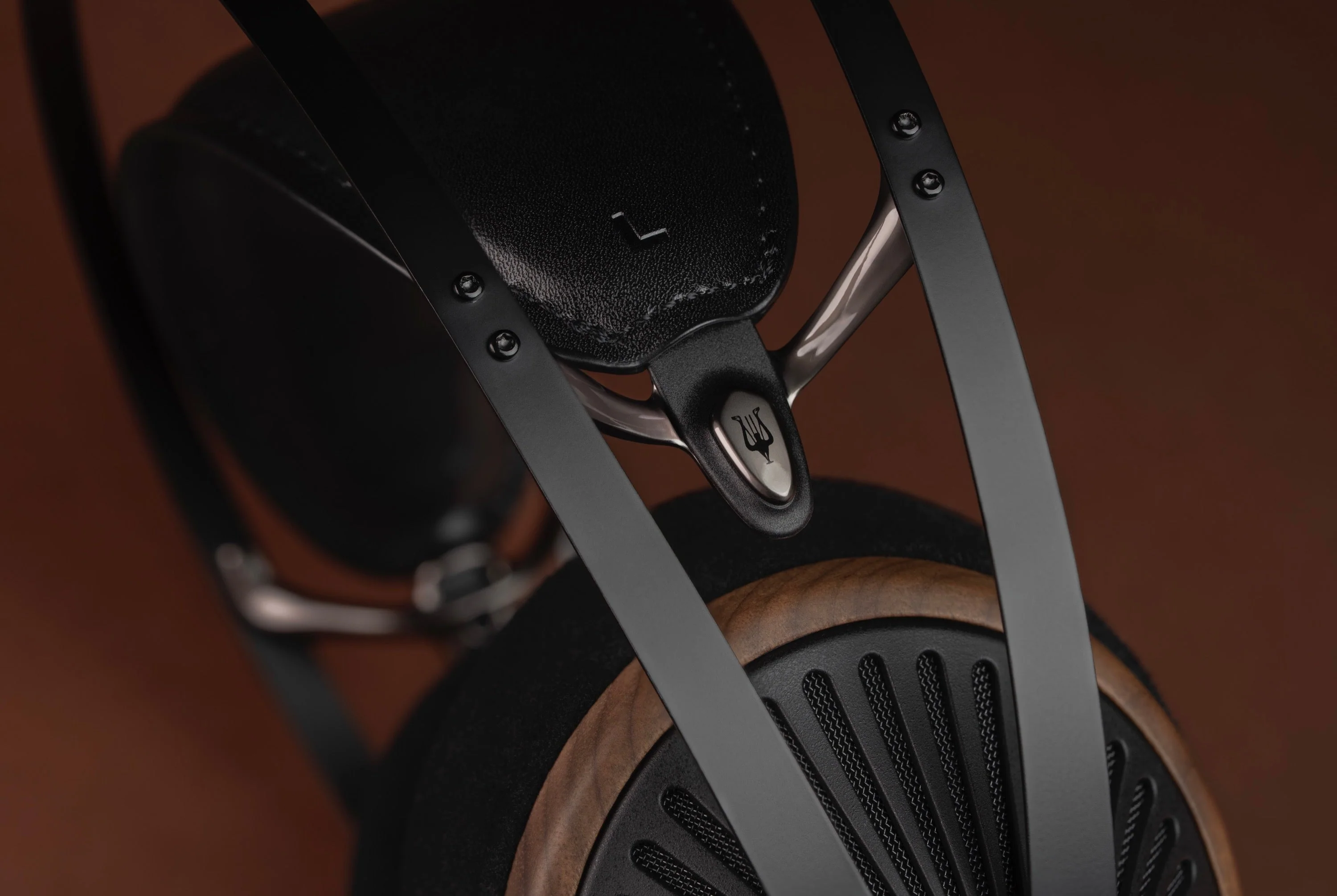 Meze 105 Silva Open-Back Headphones - Image 12
