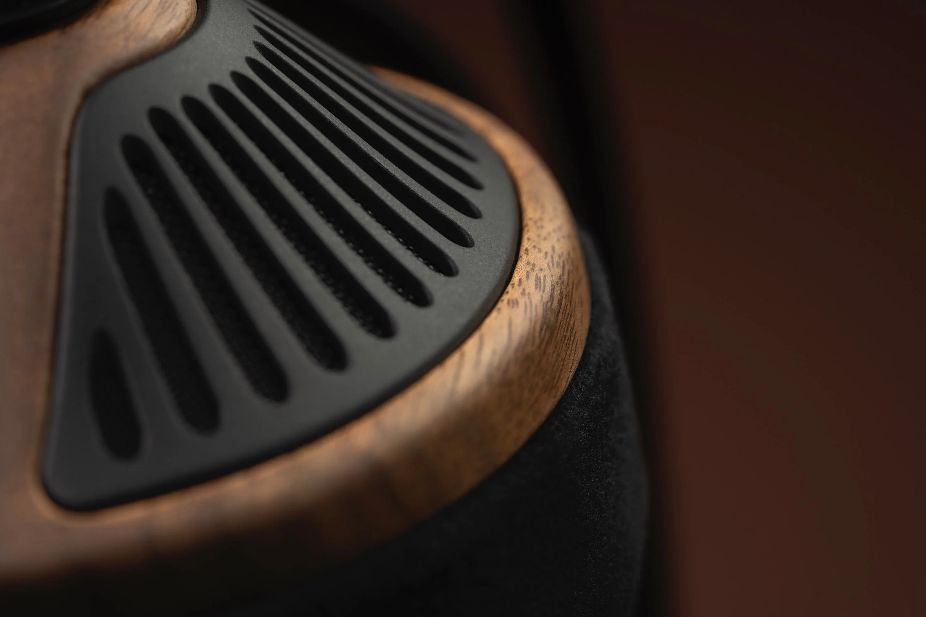 Meze 105 Silva Open-Back Headphones - Image 8