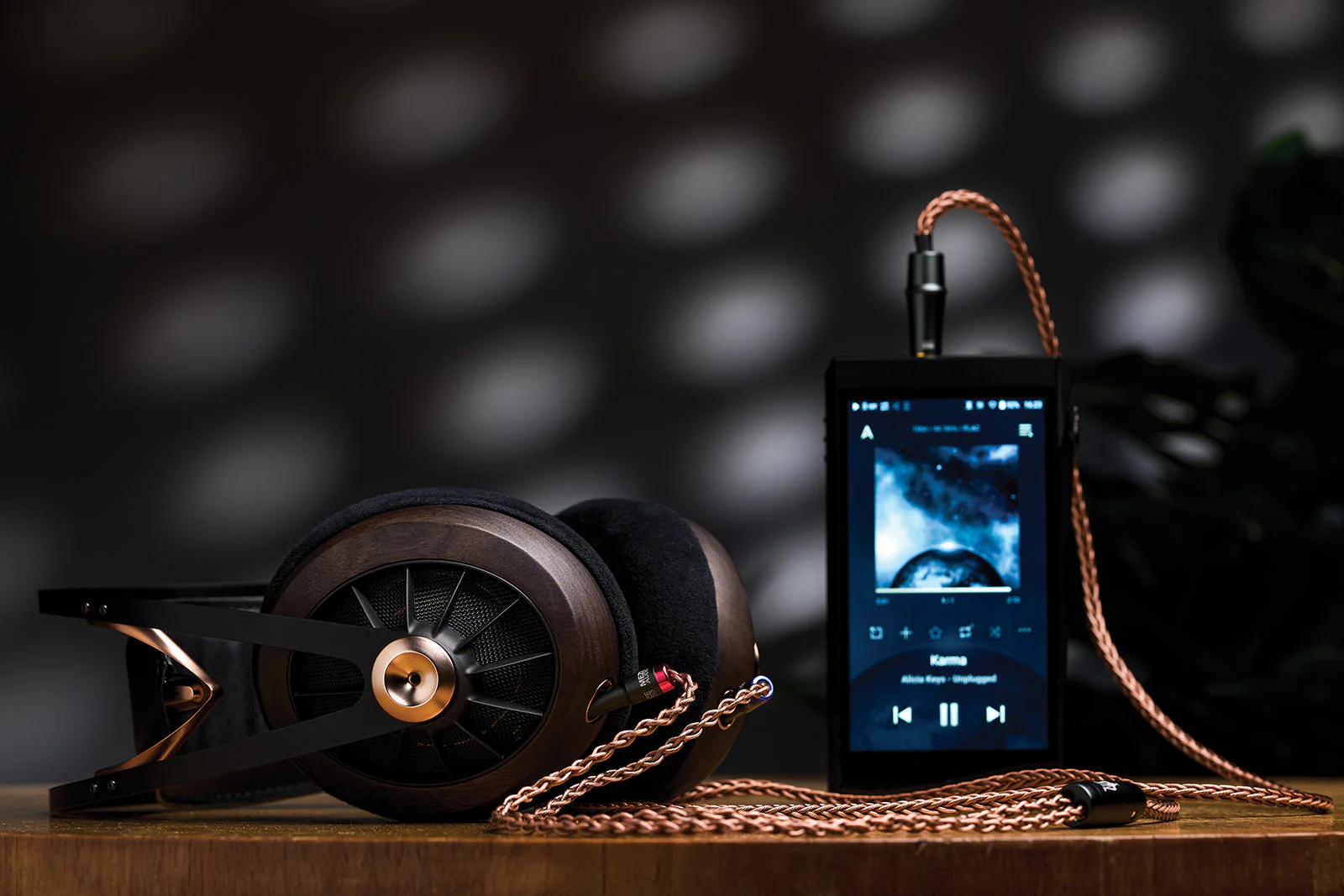 Meze Audio 109 PRO Dynamic Open-Back Headphone [Free Apos Flow Cable Bundle] - Image 7