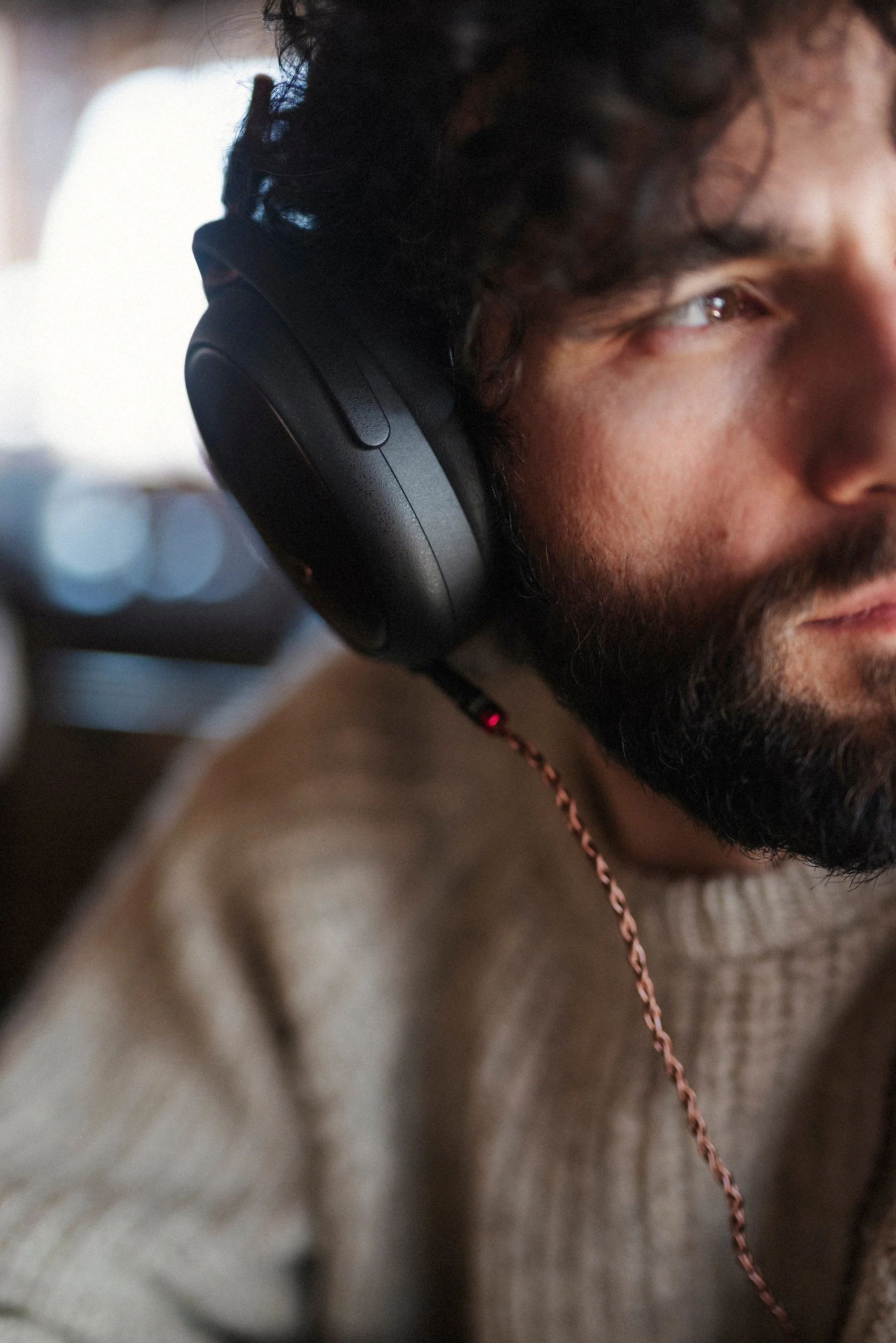 Meze LIRIC II Closed-Back Planar Magnetic Headphone [Free Apos Flow Cable Bundle] - Image 26