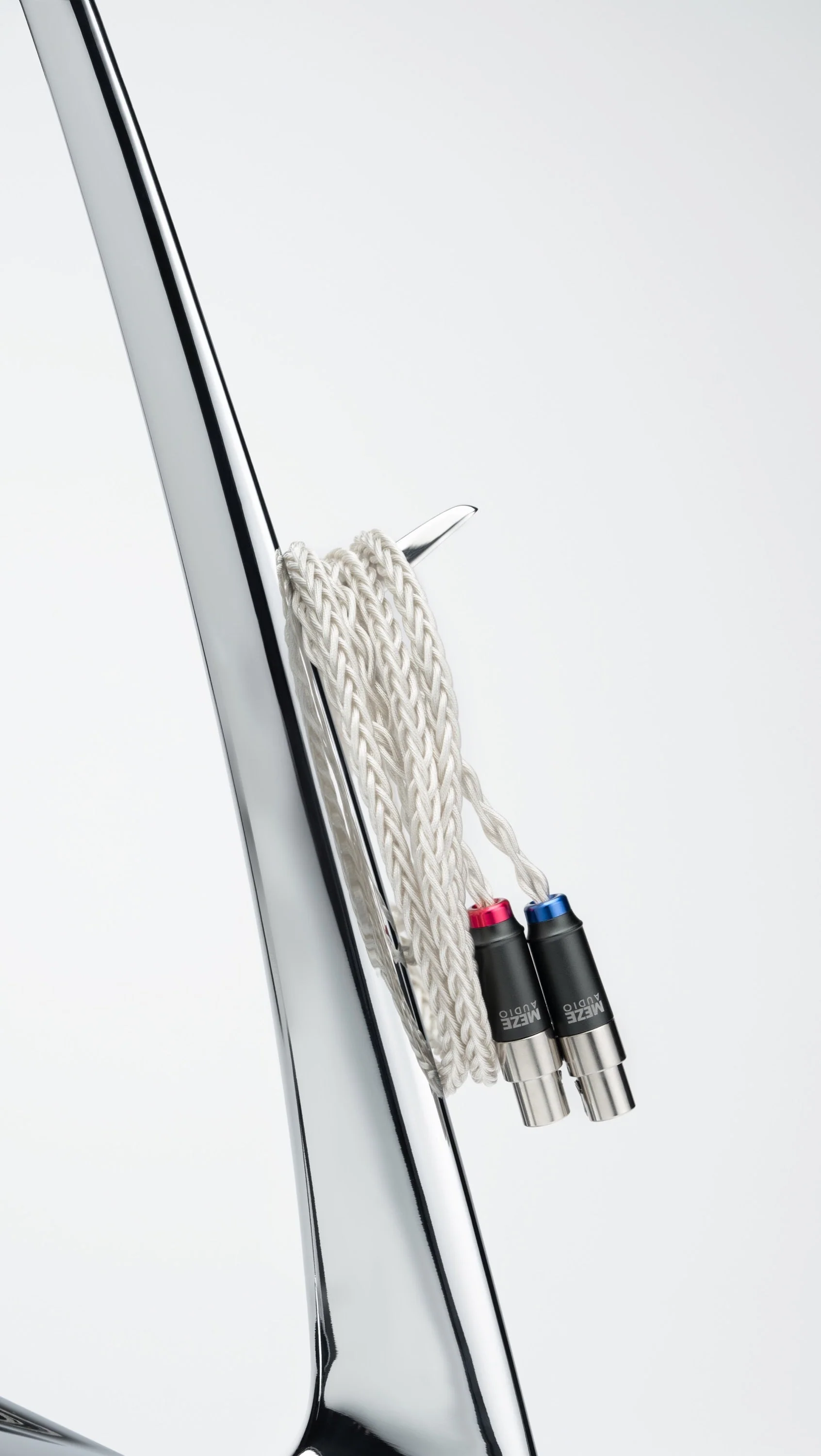 Meze Manta Headphone Stand - Image 14