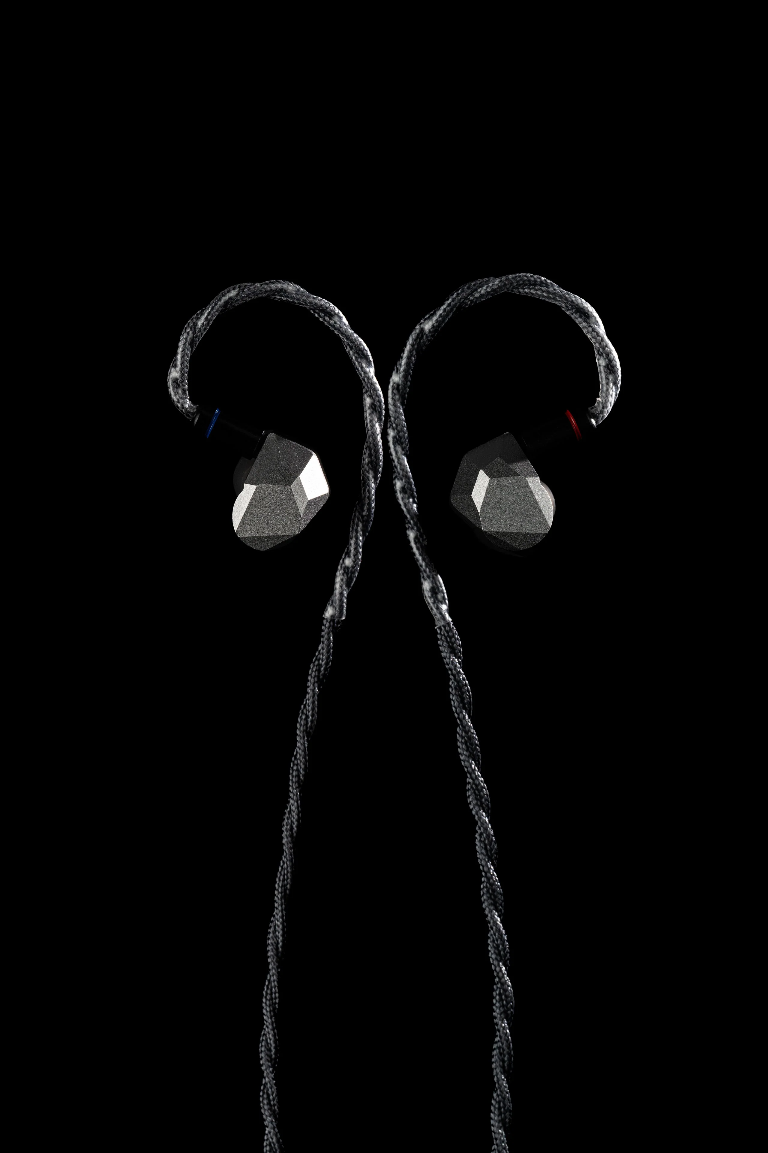 Moondrop Harmon Hybrid Dynamic Driver IEMs (In-Ear Monitors) - Image 2